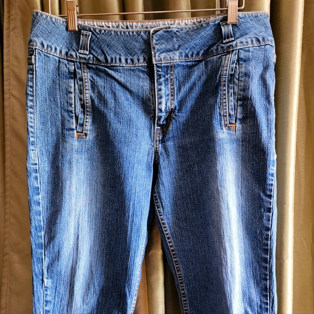 Levi Strauss Signature Capris Misses 12